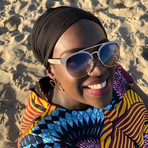 Meet your Posher, Luisa